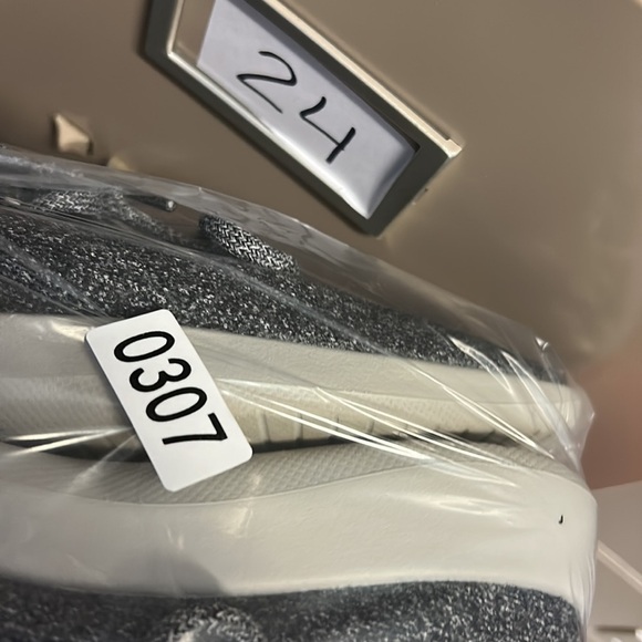 Allbirds Merino wool Running Sneakers tennis shoes gray women’s size 9 - Picture 10 of 10